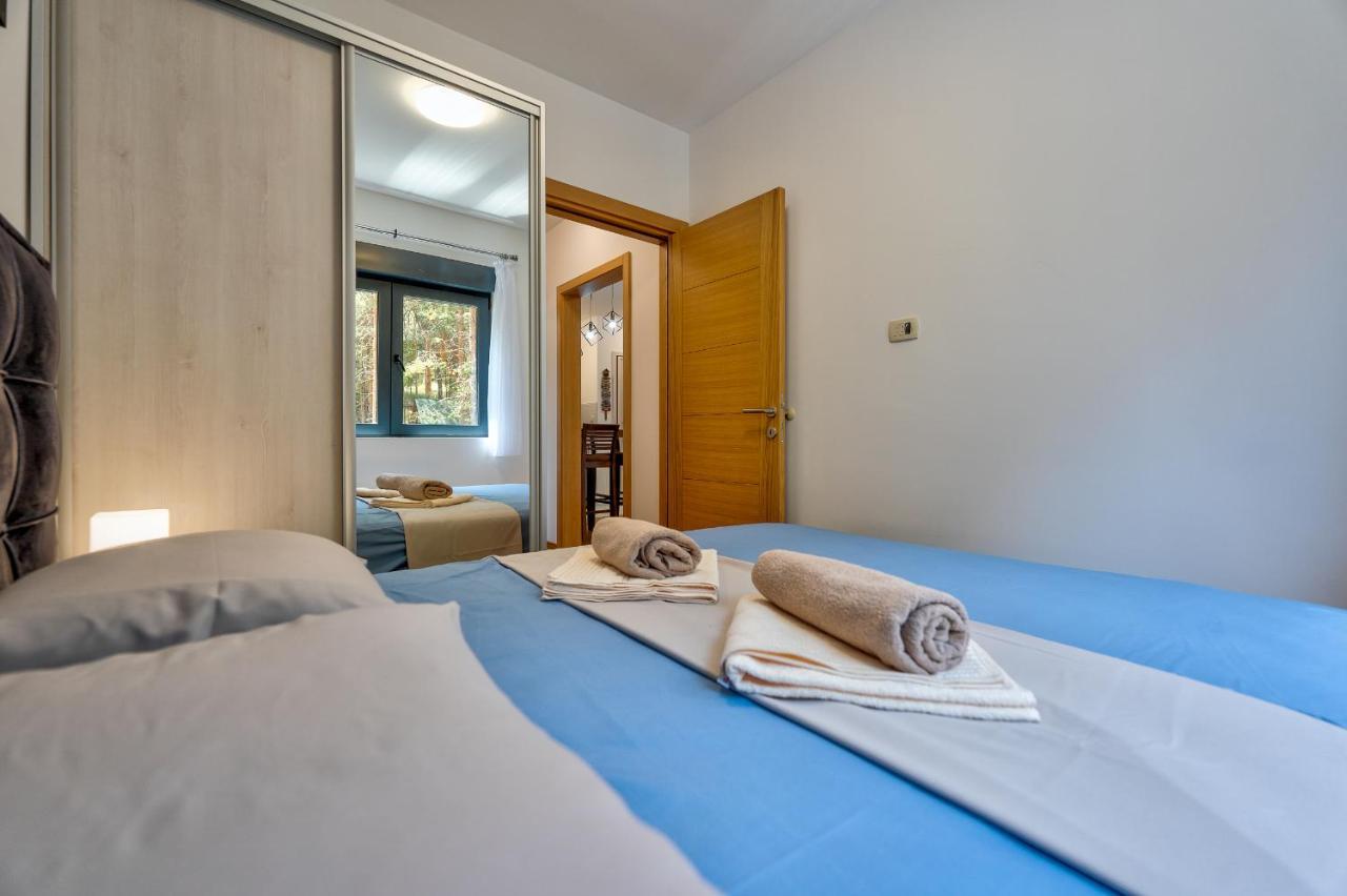 Vila Pekovic Green, Pine Trees View 2 Bedrooms Apartment Zlatibor Esterno foto